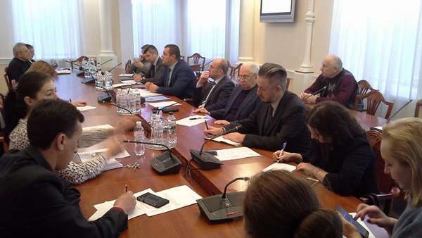 У Комітеті з питань будівництва, містобудування і житлово-комунального господарства відбувся круглий стіл: "Перспективи розвитку будівництва доступного житла в Україні"