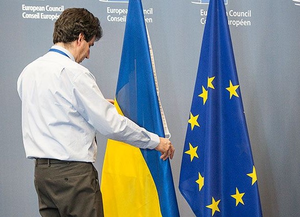 Украине в 2018 году не стоит ожидать прорывов в сотрудничестве с ЕС и НАТО - эксперт