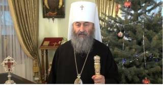 Предстоятель УПЦ, приветствуя с Рождеством, пожелал мира и радости каждой украинской семье и всему государству