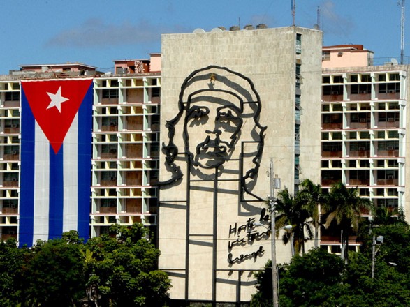 МИД Кубы именовал выражения Трампа о мигрантах грубыми и расистскими