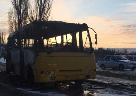 В Крыму сгорел пассажирский автобус [фото]