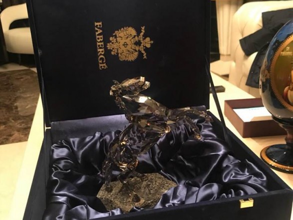 В квартире экс-министра Клименко отыскали изделия Faberge