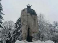 Милиция отыскала вандалов, испортивших стрыйский монумент Шевченко