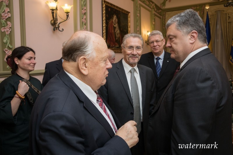 Ціль Росії не злее Україна, а регіон в цілому – Президент на зустрічі з екс-лідерами країн Балтійсько-Чорноморського регіону