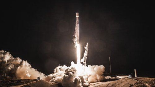 Запуск ракеты Falcon 9