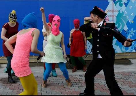 Pussy Riot в Крыму схлестнулись с казаками