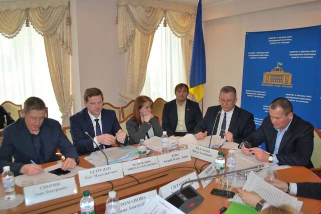 Комітет з питань сім’ї, молодіжної політики, спорту та туризму заслухав інформацію Міністерства соціальної політики про виконання Програми діяльності Кабінету Міністрів України у 2017 році