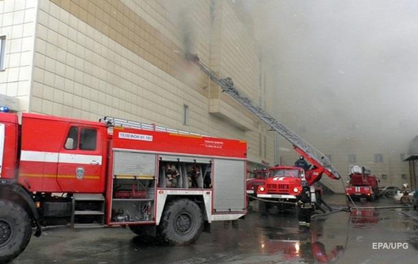 При пожаре в ТЦ в Кемерово погибли 37 человек