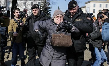 В Беларуси на День Воли задержали больше 100 человек