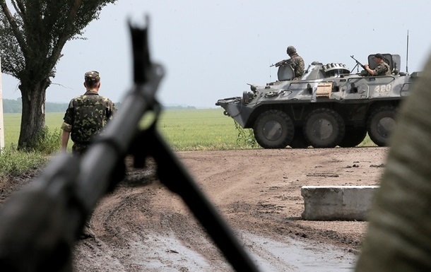 Сутки в Донбассе: один боец ООС погиб, двое ранены