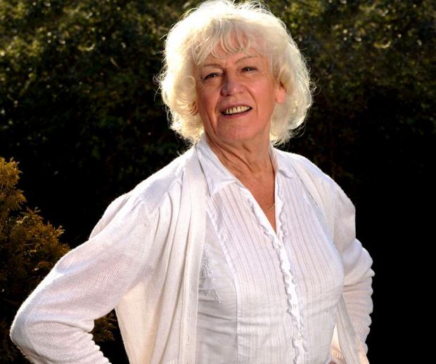Смена пола на девятом десятке жизни: 84-летняя британка наконец чувствует себя счастливой